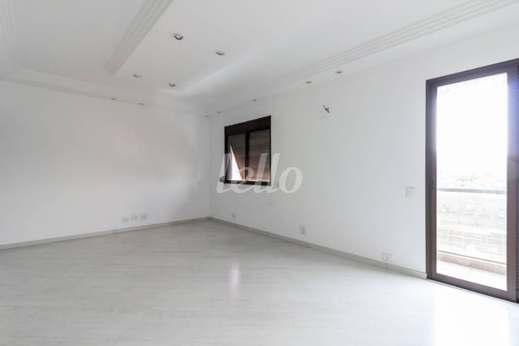 SUITE 3 de Apartamento à venda, Padrão com 238 m², 3 quartos e 4 vagas em Indianópolis - São Paulo
