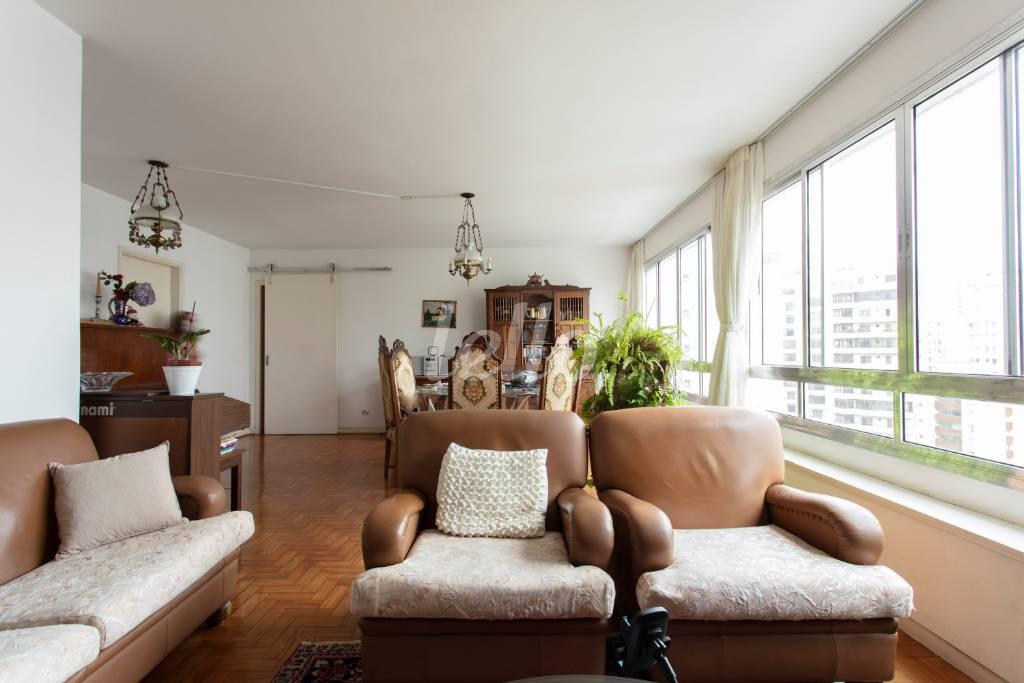 SALA de Apartamento à venda, Padrão com 148 m², 3 quartos e 1 vaga em Paraíso - São Paulo