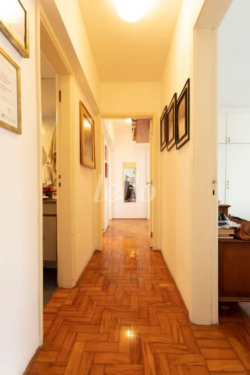 CORREDOR de Apartamento à venda, Padrão com 148 m², 3 quartos e 1 vaga em Paraíso - São Paulo