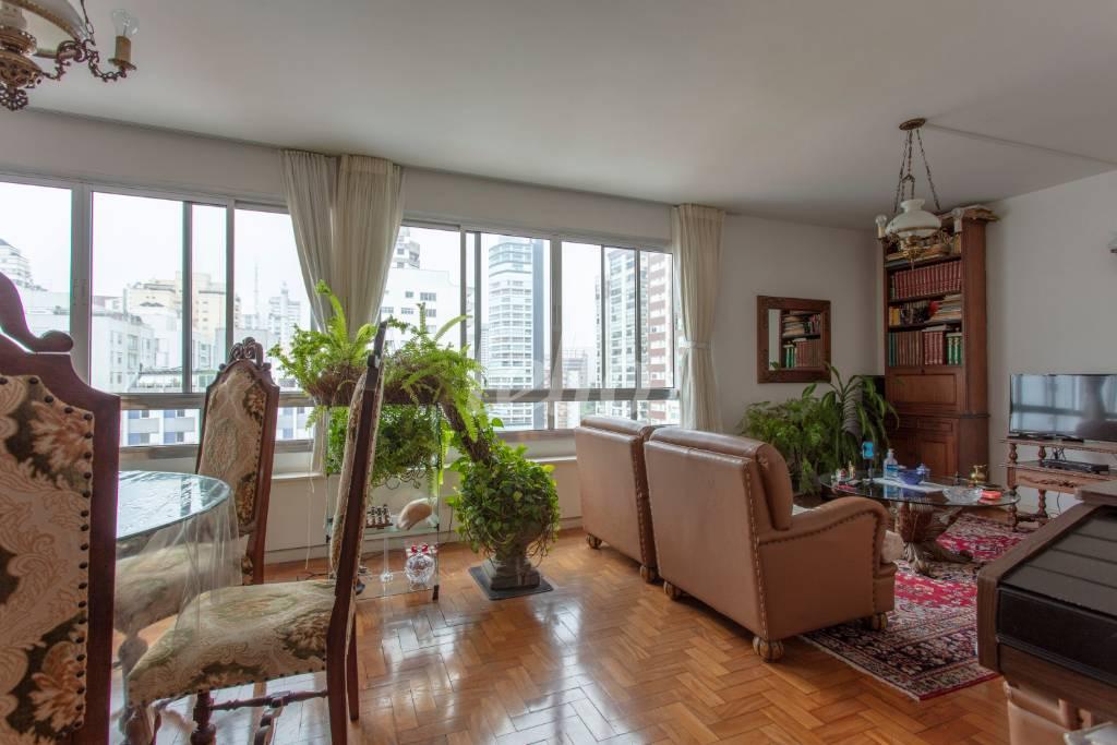 SALA de Apartamento à venda, Padrão com 148 m², 3 quartos e 1 vaga em Paraíso - São Paulo