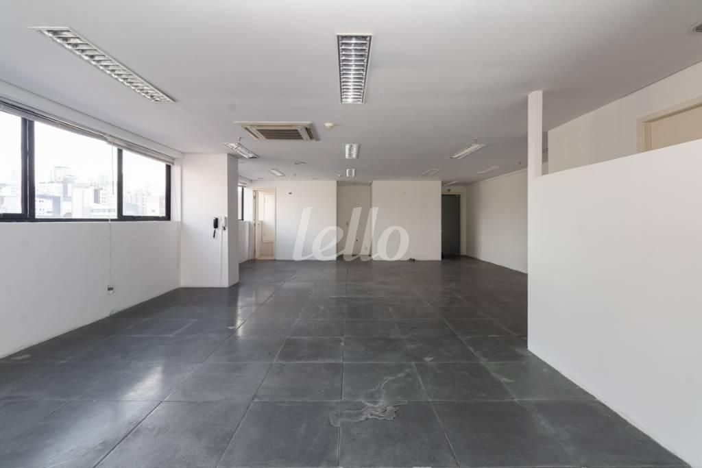 SALA 3 de Sala / Conjunto para alugar, Padrão com 317 m², e 8 vagas em Liberdade - São Paulo
