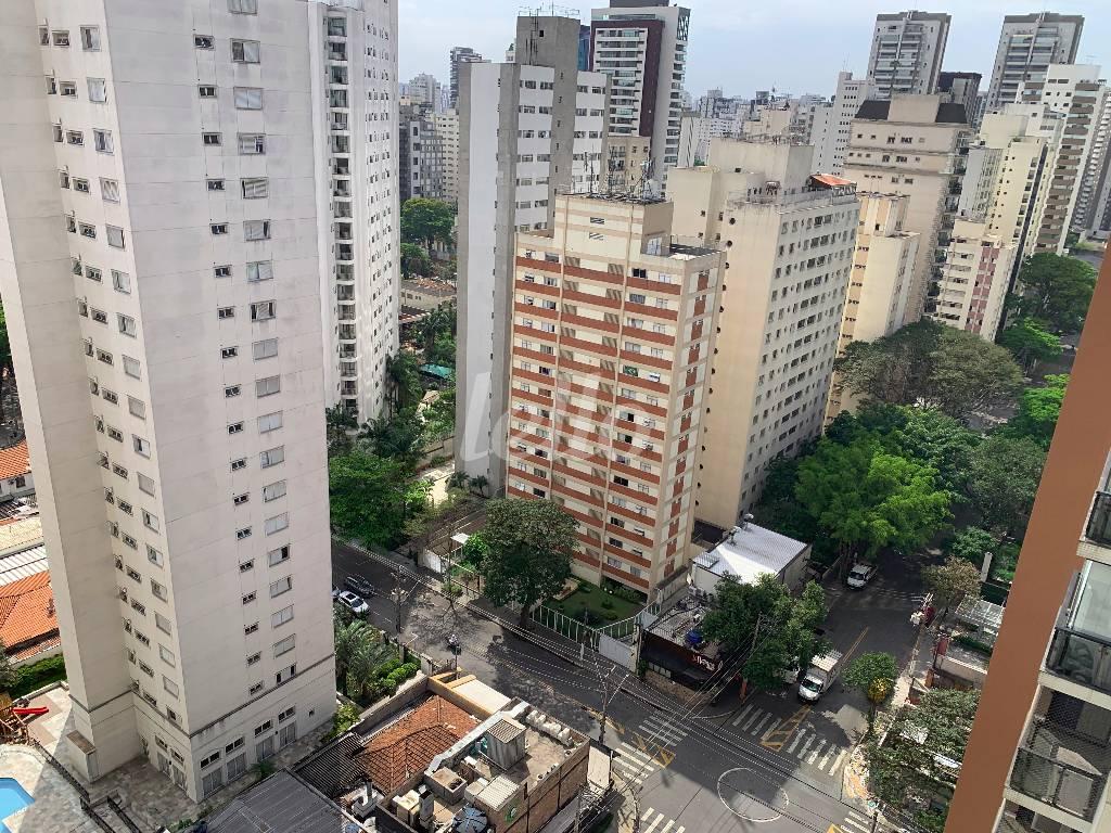 VISTA de Apartamento à venda, cobertura - Padrão com 261 m², 3 quartos e 3 vagas em Indianópolis - São Paulo