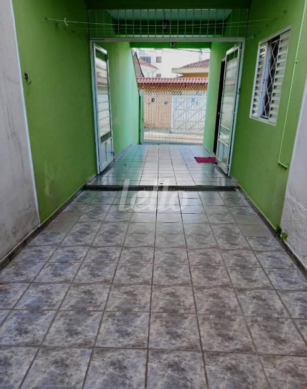 GARAGEM de Casa à venda, sobrado com 140 m², 3 quartos e 3 vagas em Santa Teresinha - São Paulo