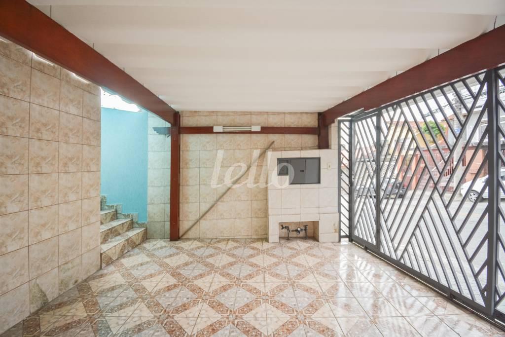 GARAGEM de Casa à venda, sobrado com 108 m², 2 quartos e 2 vagas em Parque Santo Antônio - Guarulhos