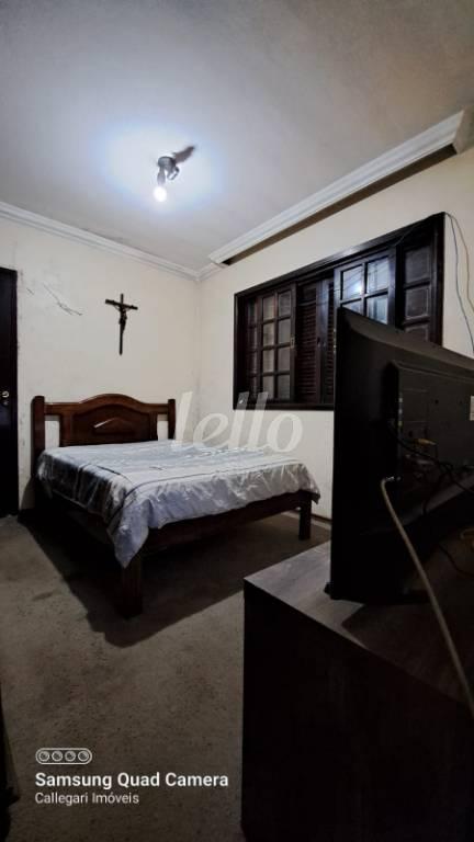 DORMITÓRIO de Casa à venda, sobrado com 180 m², 4 quartos e 3 vagas em Vila Assunção - Santo André