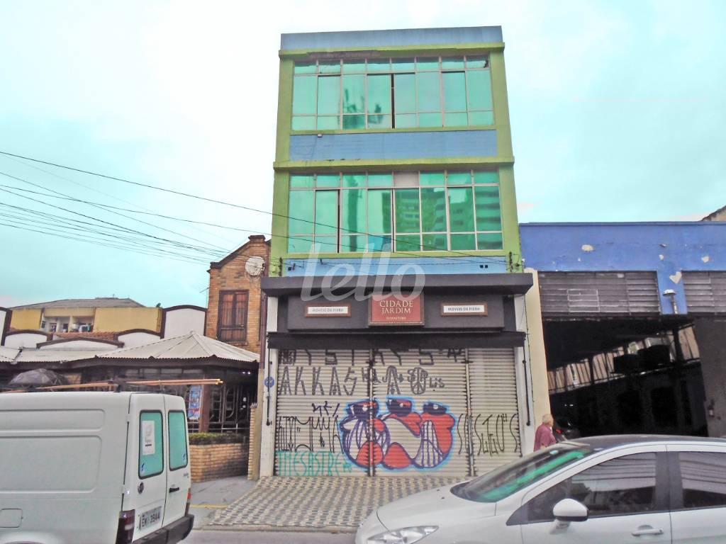 FACHADA de Prédio Comercial para alugar, Monousuário com 204 m², e em Santana - São Paulo