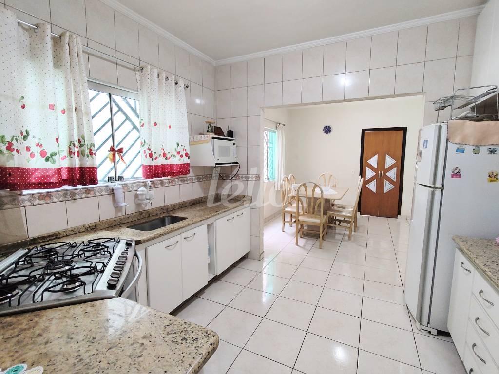 COZINHA (5) de Casa à venda, sobrado com 134 m², 3 quartos e 4 vagas em Vila Bertioga - São Paulo