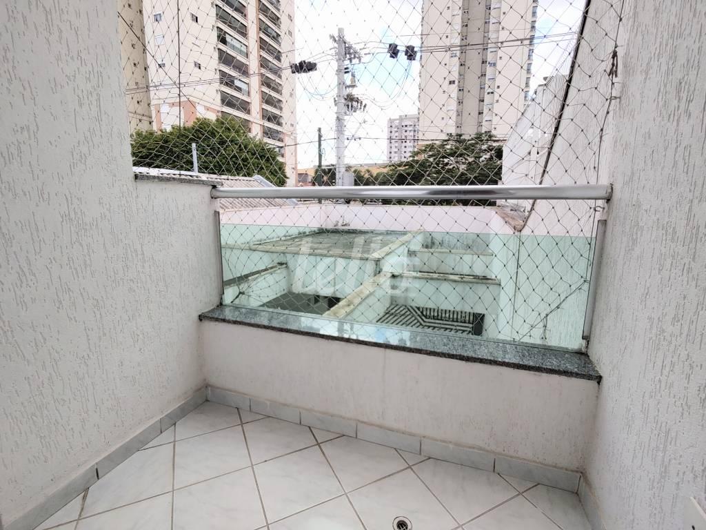 SACADA SUÍTE 1 de Casa à venda, sobrado com 134 m², 3 quartos e 4 vagas em Vila Bertioga - São Paulo