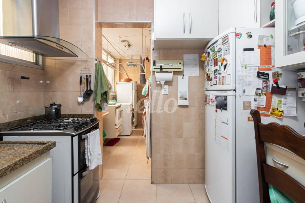 COZINHA de Apartamento para alugar, Padrão com 150 m², 3 quartos e 2 vagas em Bela Vista - São Paulo