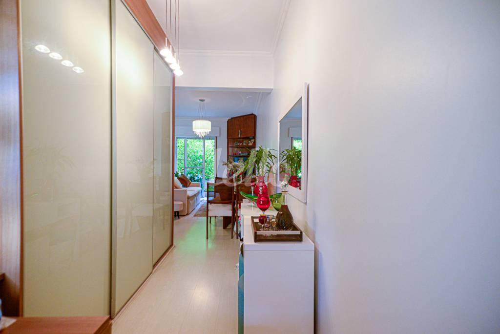 CORREDOR de Apartamento à venda, Padrão com 75 m², 1 quarto e 1 vaga em Vila Uberabinha - São Paulo