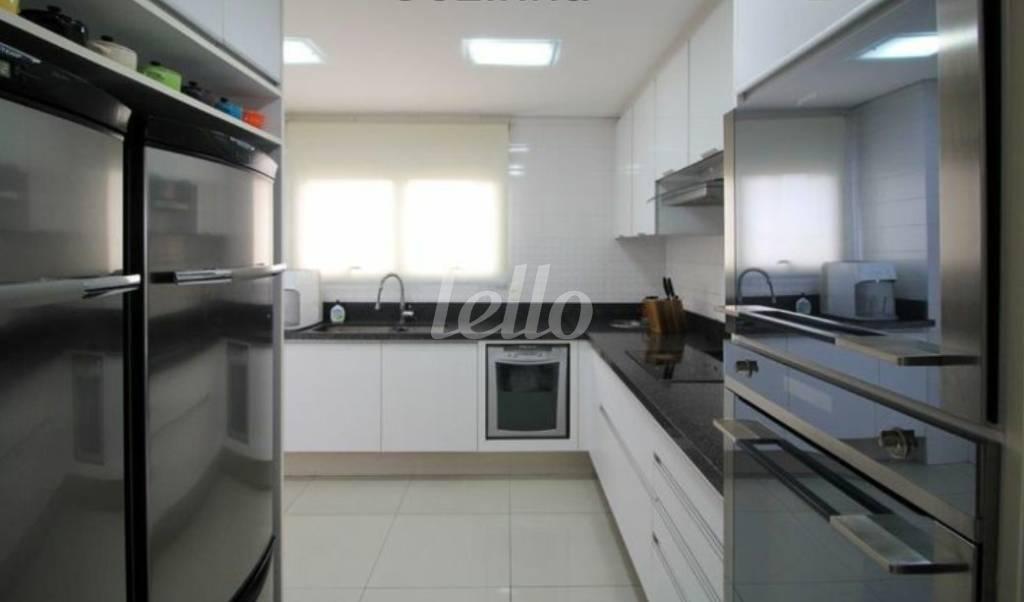 COZINHA de Apartamento à venda, Padrão com 216 m², 3 quartos e 4 vagas em Jardim Vila Mariana - São Paulo