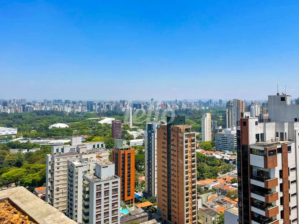 VISTA de Apartamento à venda, Padrão com 100 m², 2 quartos e 1 vaga em Vila Mariana - São Paulo