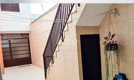 ENTRADA LAETRAL de Casa à venda, sobrado com 207 m², 4 quartos e 4 vagas em Tatuapé - São Paulo