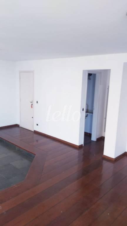 SALA AMPLA de Apartamento à venda, Padrão com 138 m², 2 quartos e 3 vagas em Vila Bastos - Santo André