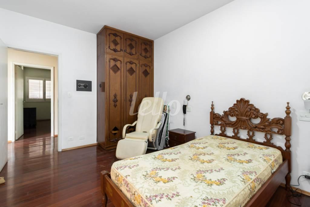 SUITE de Apartamento para alugar, Padrão com 240 m², 4 quartos e 2 vagas em Perdizes - São Paulo