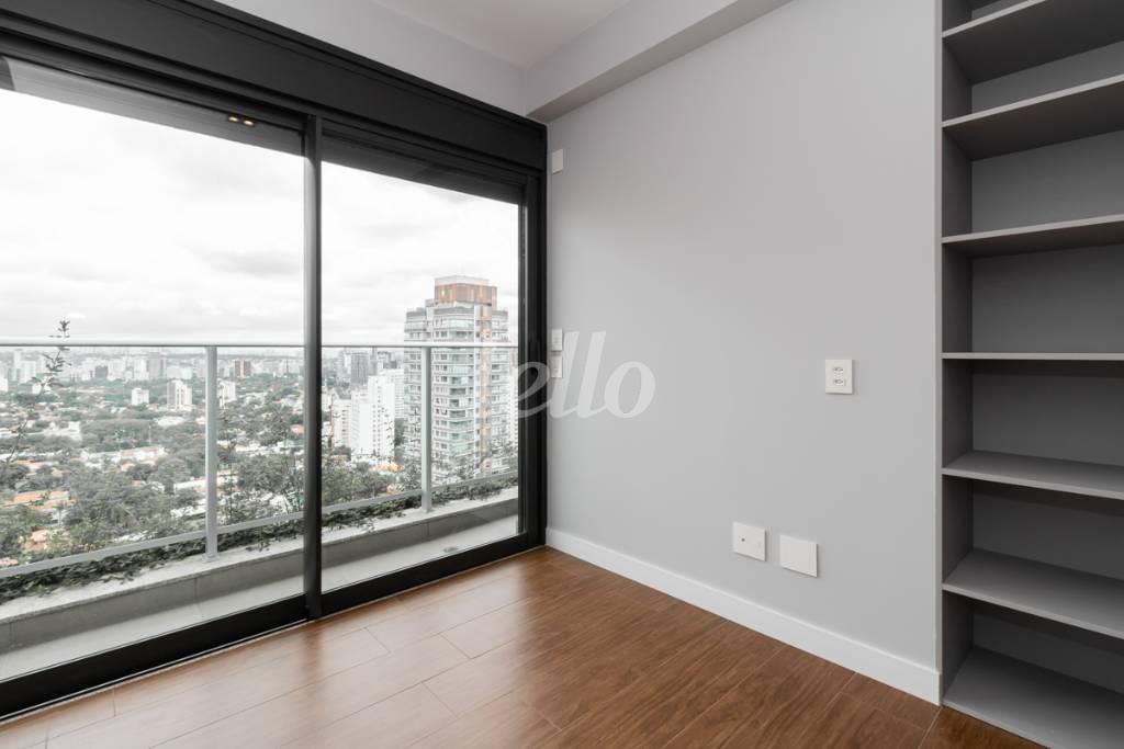 SUITE 2 de Apartamento para alugar, Padrão com 176 m², 3 quartos e 2 vagas em Pinheiros - São Paulo