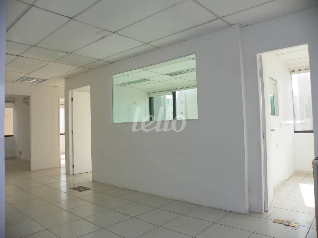 SALA de Sala / Conjunto para alugar, Padrão com 98 m², e 2 vagas em Vila Mariana - São Paulo