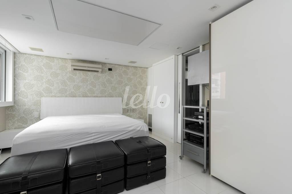 SUITE de Apartamento para alugar, Padrão com 68 m², 1 quarto e 1 vaga em Cerqueira César - São Paulo