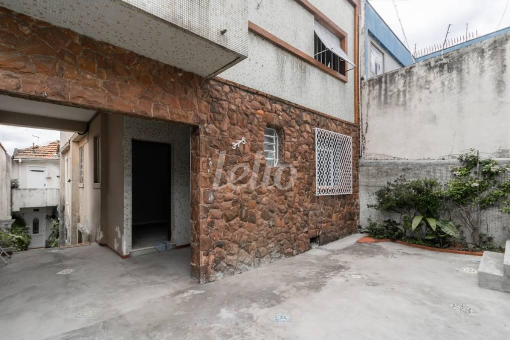GARAGEM de Casa para alugar, térrea com 75 m², 2 quartos e 1 vaga em Vila Pereira Cerca - São Paulo