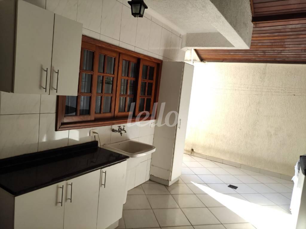 ÁREA DE SERVIÇO - QUINTAL de Casa à venda, sobrado com 158 m², 3 quartos e 2 vagas em Vila Maranduba - Guarulhos