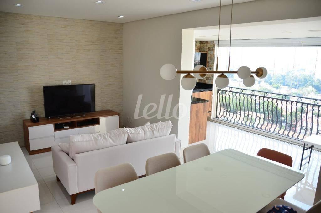 SALA INTEGRADA COM VARANDA GOURMET de Apartamento à venda, Duplex com 183 m², 3 quartos e 3 vagas em Vila Mariana - São Paulo