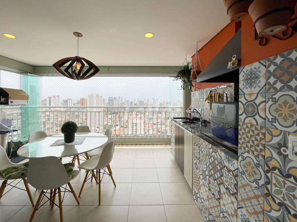VARANDA de Apartamento à venda, Padrão com 94 m², 2 quartos e 2 vagas em Vila Brasilio Machado - São Paulo