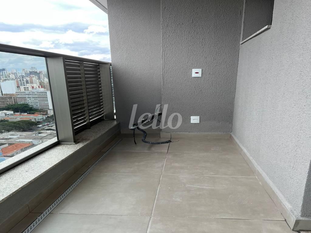 VARANDA de Apartamento à venda, Padrão com 49 m², 1 quarto e 1 vaga em Pinheiros - São Paulo