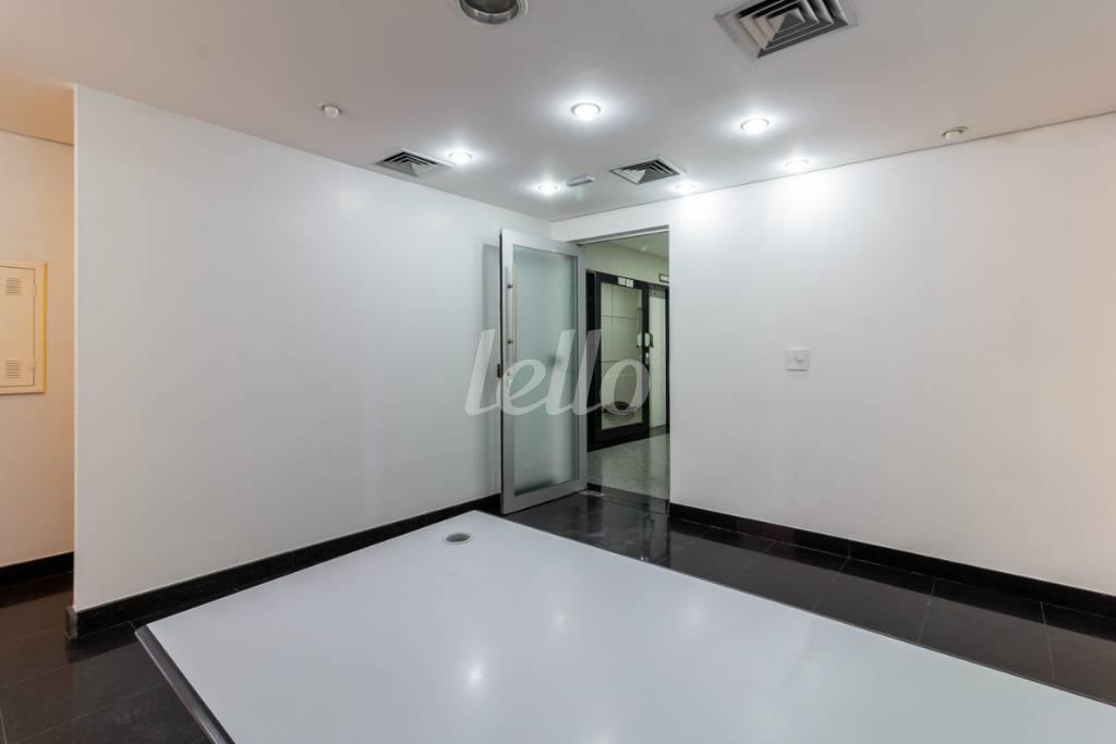 SALA 1 de Sala / Conjunto para alugar, Padrão com 162 m², e 3 vagas em Cidade Monções - São Paulo