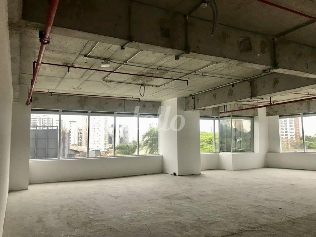 SALA PRINCIPAL 1 de Sala / Conjunto para alugar, Padrão com 258 m², e 9 vagas em Várzea de Baixo - São Paulo