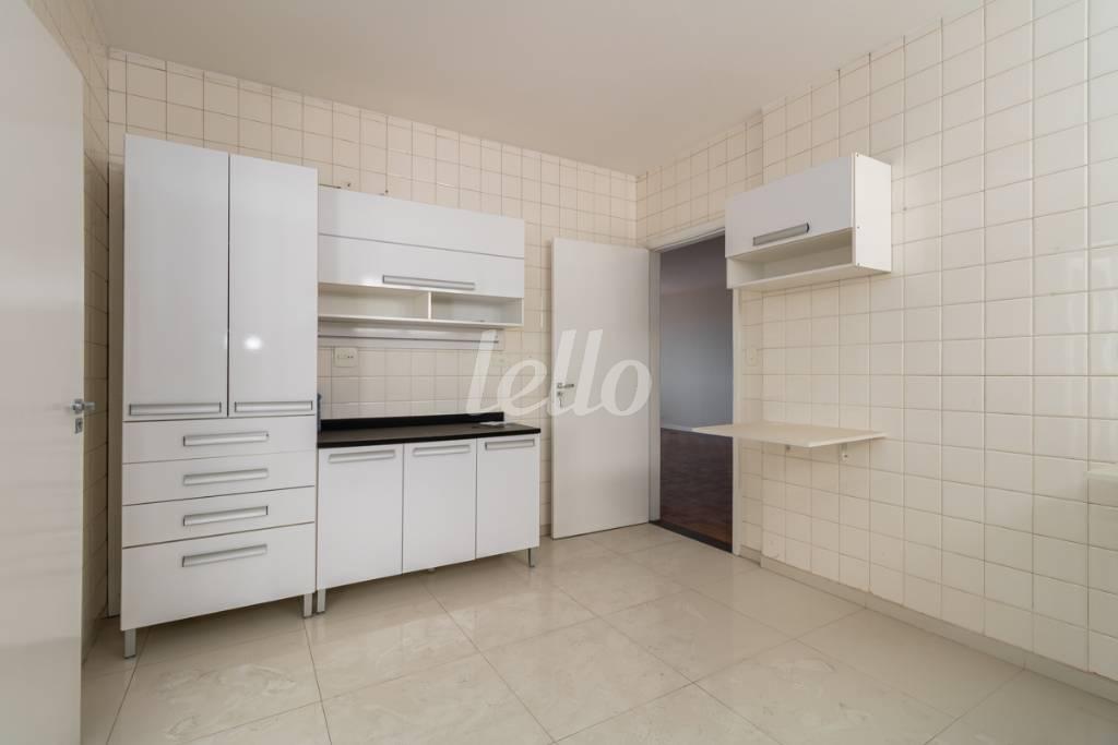 COZINHA de Apartamento para alugar, Padrão com 110 m², 2 quartos e 1 vaga em Alto da Lapa - São Paulo