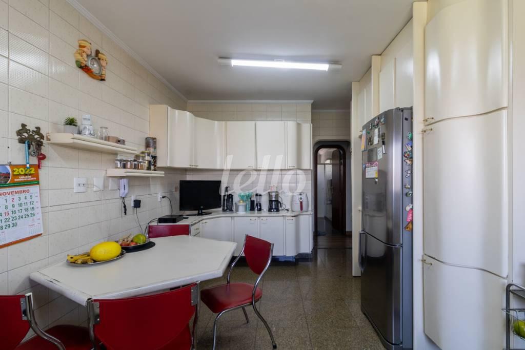 COZINHA de Apartamento para alugar, Padrão com 127 m², 3 quartos e 3 vagas em Mooca - São Paulo