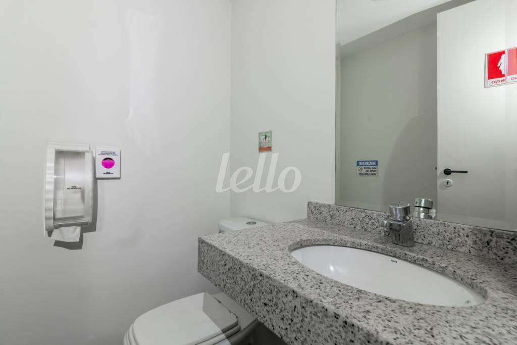 BANHEIRO 2 de Sala / Conjunto para alugar, Padrão com 333 m², e 12 vagas em Cidade Monções - São Paulo