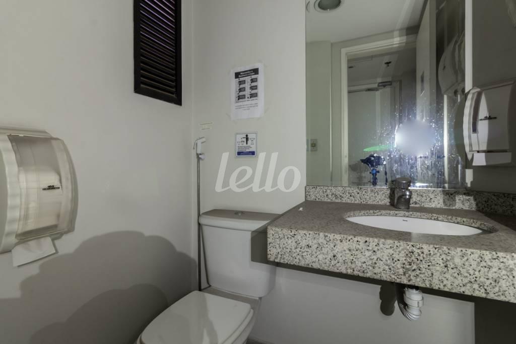 BANHEIRO 6 de Sala / Conjunto para alugar, Padrão com 333 m², e 12 vagas em Cidade Monções - São Paulo