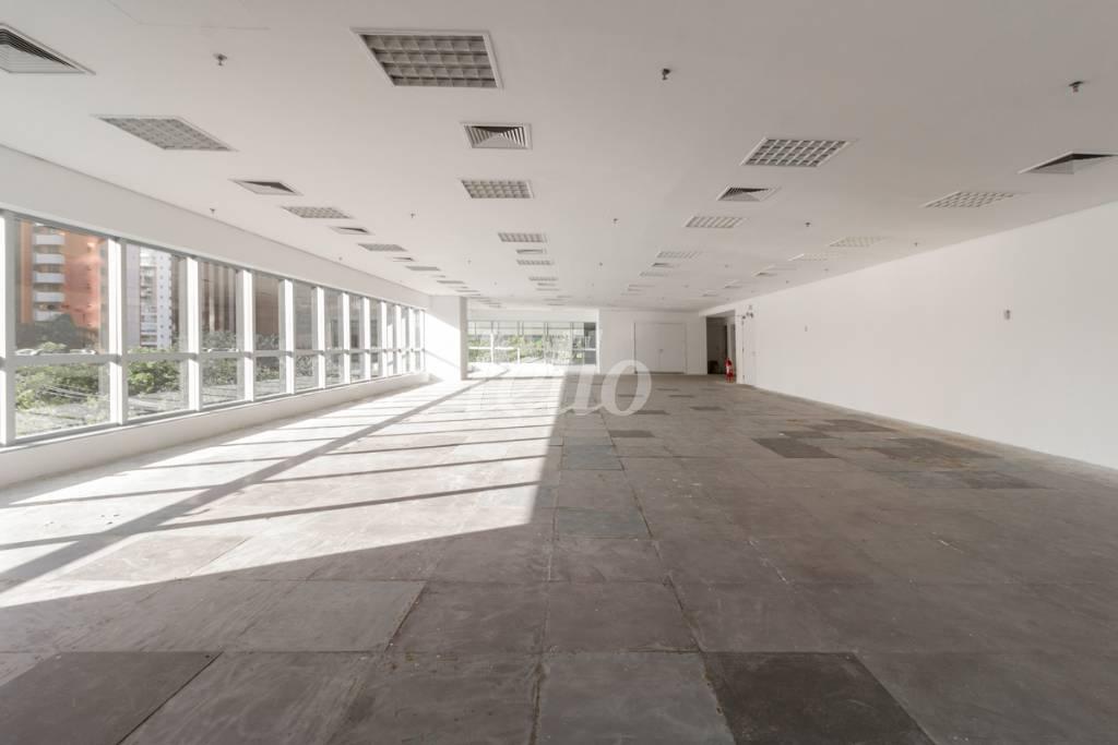 SALA de Sala / Conjunto para alugar, Padrão com 774 m², e 24 vagas em Cidade Monções - São Paulo