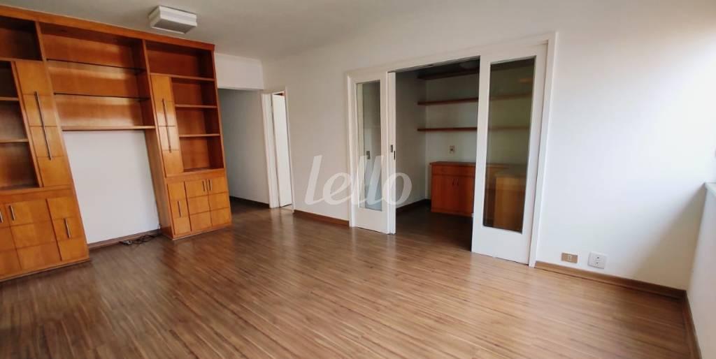 LIVING de Apartamento à venda, Padrão com 100 m², 2 quartos e 1 vaga em Vila Mariana - São Paulo