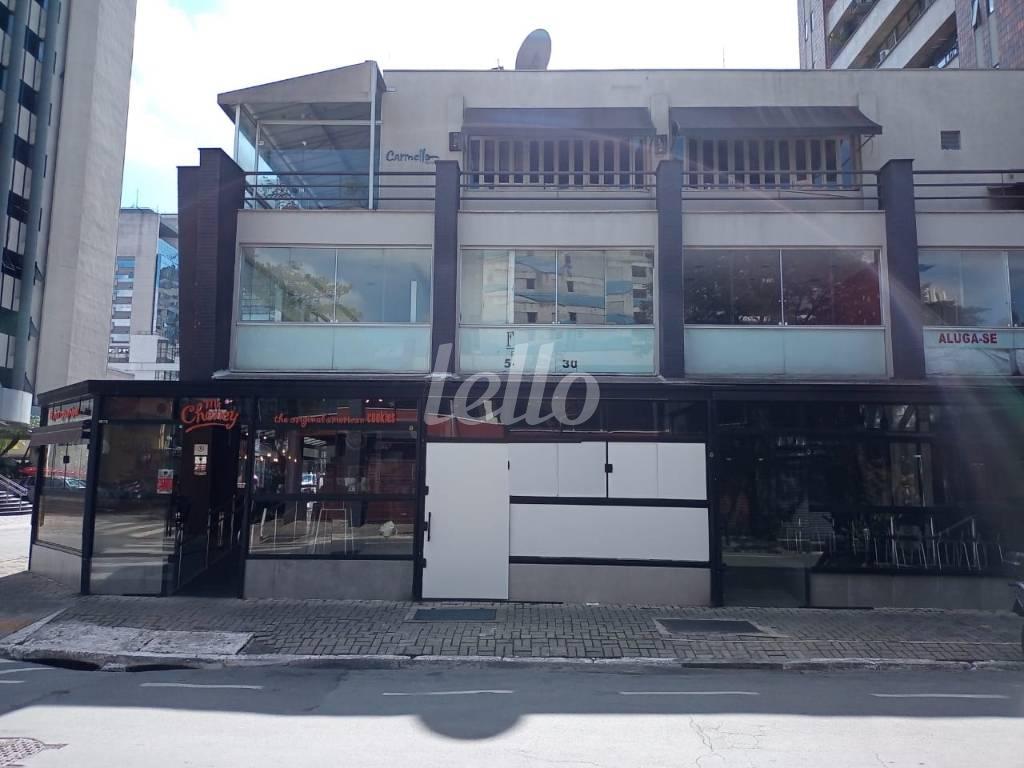 FACHADA de Loja para alugar, Padrão com 100 m², e em Vila Olímpia - São Paulo