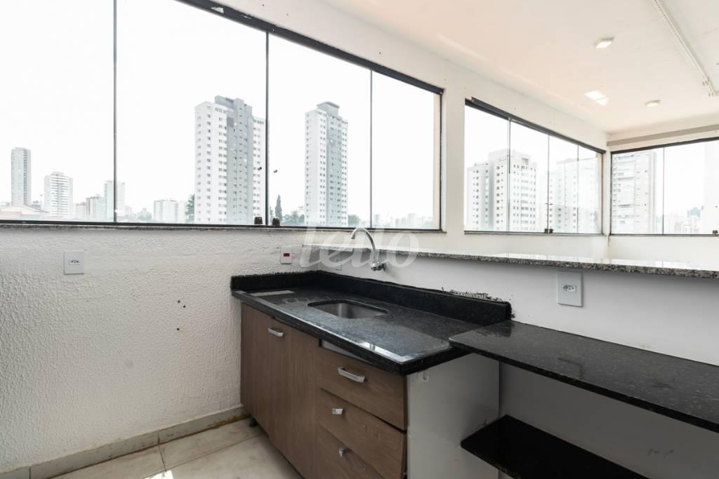 COPA de Sobreloja para alugar, Padrão com 400 m², e em Vila Firmiano Pinto - São Paulo