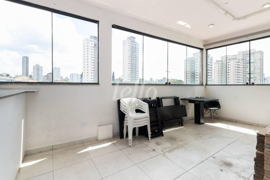 COPA de Sobreloja para alugar, Padrão com 400 m², e em Vila Firmiano Pinto - São Paulo