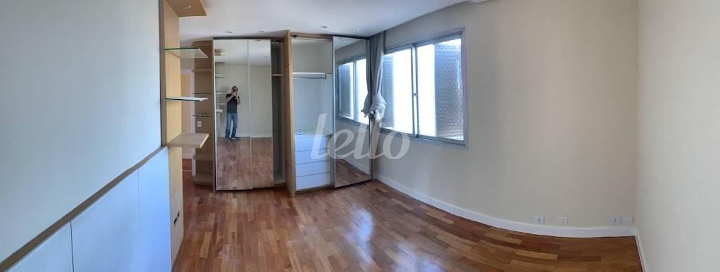 DORMITÓRIO de Apartamento à venda, Padrão com 220 m², 3 quartos e 2 vagas em Bela Vista - São Paulo