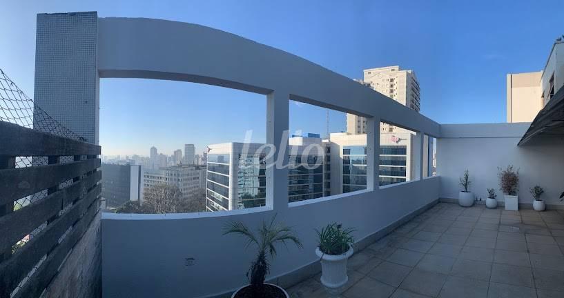 TERRAÇO de Apartamento à venda, Padrão com 220 m², 3 quartos e 2 vagas em Bela Vista - São Paulo