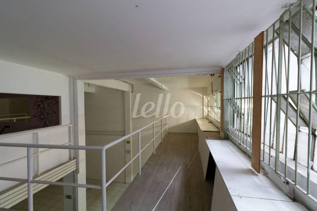 MEZANINO de Sala / Conjunto para alugar, Padrão com 77 m², e em Centro - São Paulo