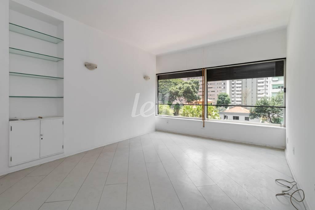 SALA de Apartamento à venda, Padrão com 110 m², 3 quartos e 1 vaga em Bela Vista - São Paulo