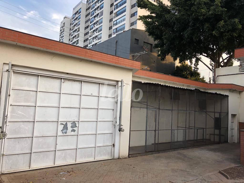 TERRENO de Área / Terreno à venda, Padrão com 684 m², e em Vila Prudente - São Paulo