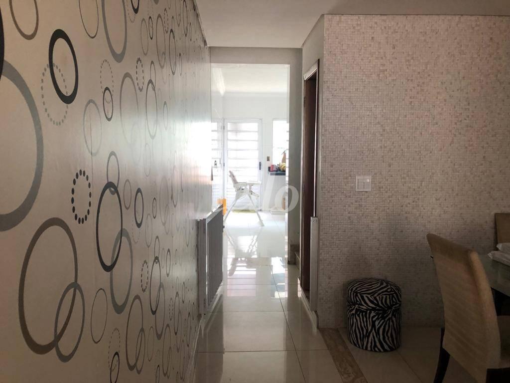 CORREDOR de Casa à venda, sobrado com 300 m², 3 quartos e 3 vagas em Vila Libanesa - São Paulo