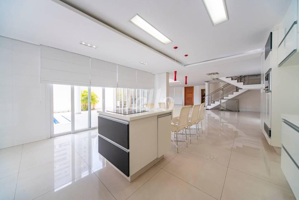 COZINHA de Casa à venda, sobrado com 580 m², 4 quartos e 6 vagas em Cerâmica - São Caetano do Sul