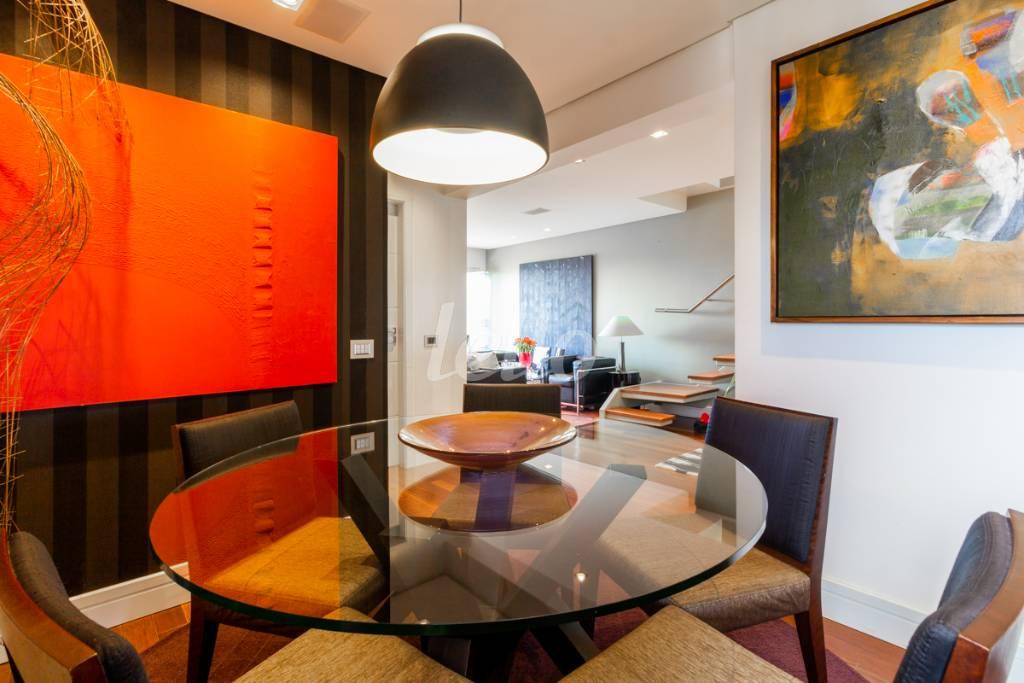 SALA 2 de Apartamento para alugar, Padrão com 200 m², 2 quartos e em Vila Monte Alegre - São Paulo