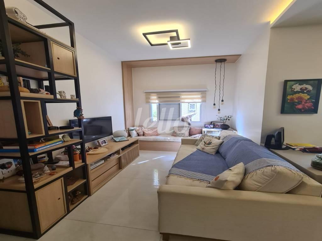 SALA de Apartamento à venda, Padrão com 65 m², 2 quartos e 1 vaga em Cambuci - São Paulo
