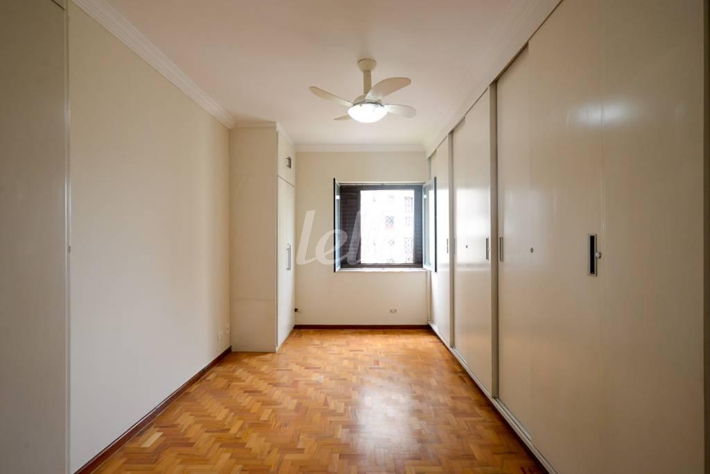 DORMITÓRIO de Apartamento à venda, Padrão com 180 m², 3 quartos e 2 vagas em Itaim Bibi - São Paulo