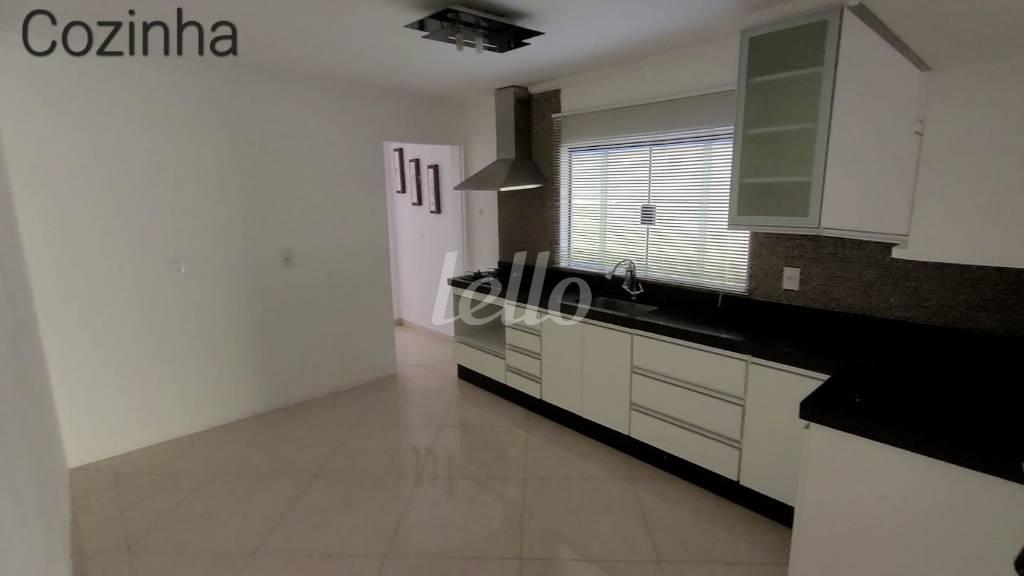 COZINHA de Casa à venda, sobrado com 250 m², 3 quartos e 4 vagas em Vila Baeta Neves - São Bernardo do Campo
