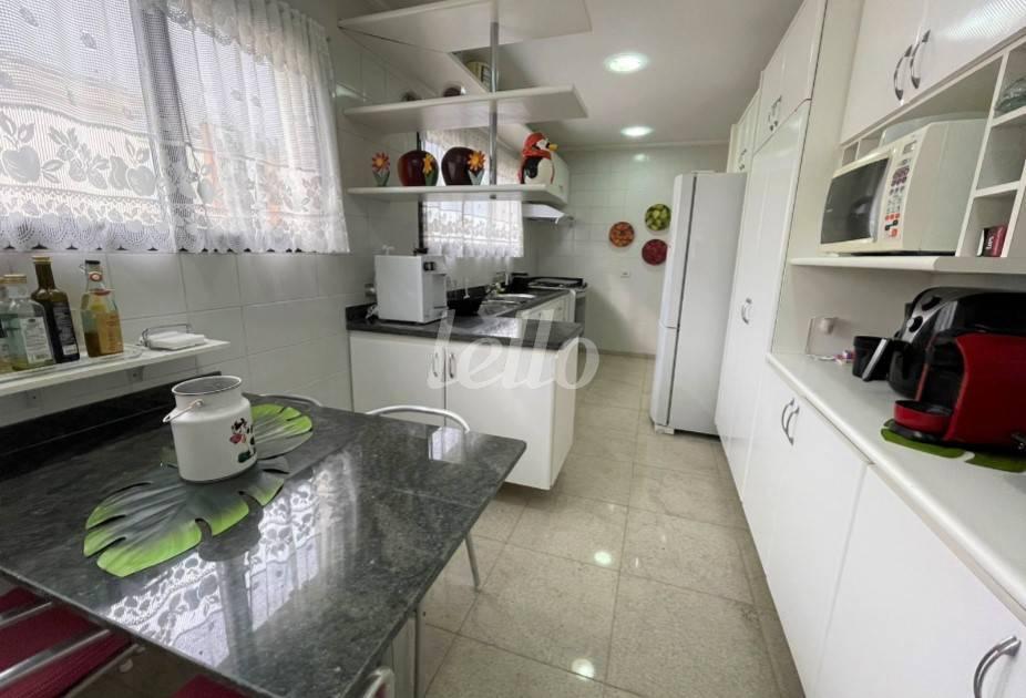 COZINHA de Apartamento à venda, cobertura - Padrão com 309 m², 4 quartos e 5 vagas em Indianópolis - São Paulo